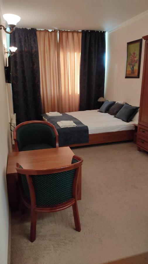 Annett Apartments At Emerald Hotel Банско Екстериор снимка