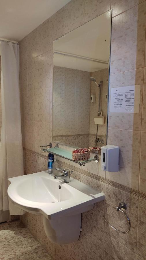 Annett Apartments At Emerald Hotel Банско Екстериор снимка