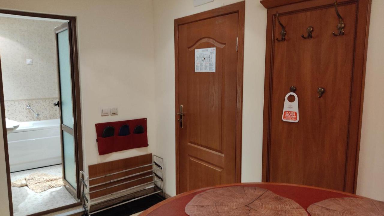 Annett Apartments At Emerald Hotel Банско Екстериор снимка