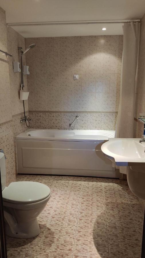 Annett Apartments At Emerald Hotel Банско Екстериор снимка