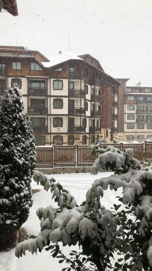 Annett Apartments At Emerald Hotel Банско Екстериор снимка