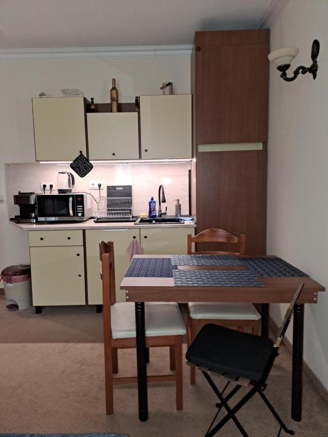 Annett Apartments At Emerald Hotel Банско Екстериор снимка